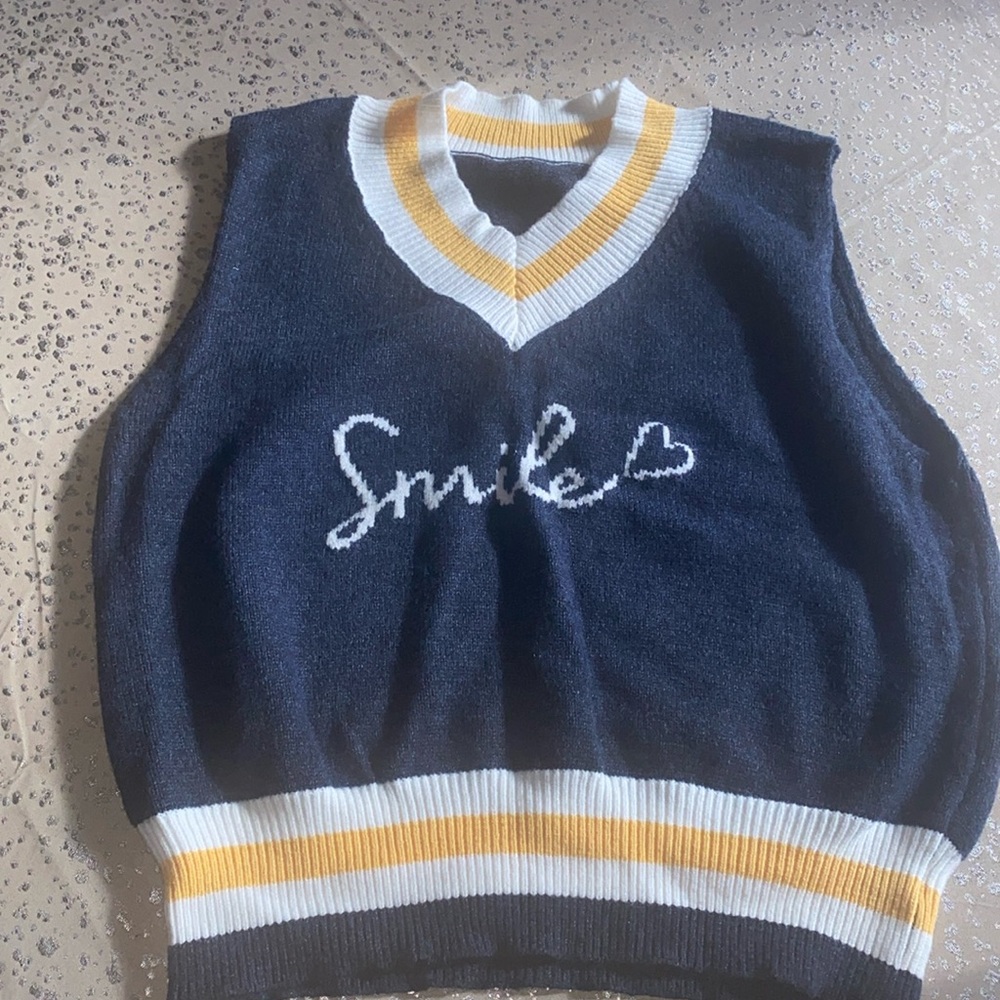 Sweater new size L